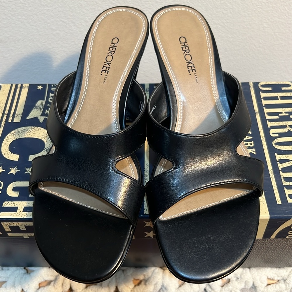 Cherokee black open toe heeled sandals